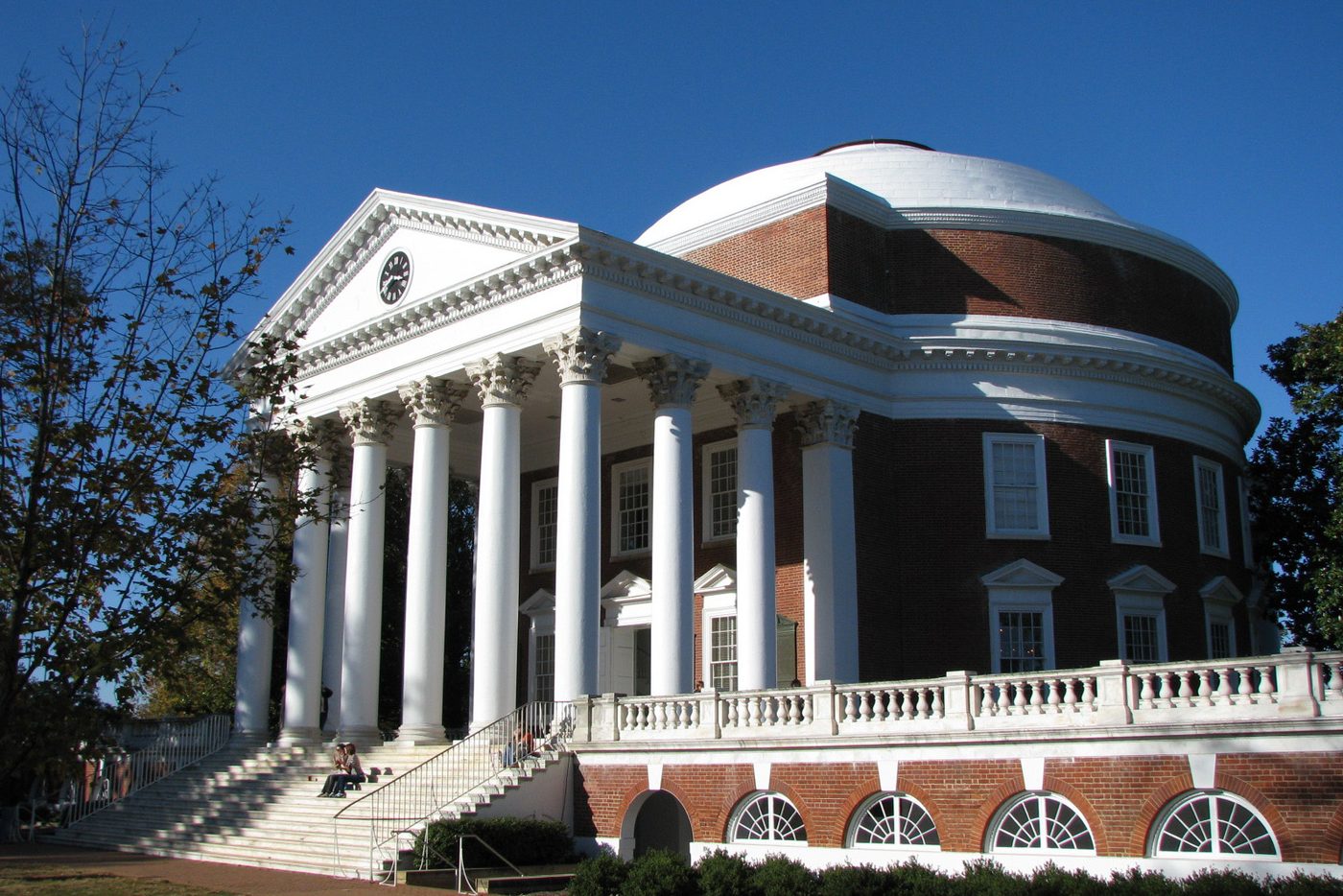 La Rotonde de l'Université de Virginie, où Ian Stevenson a fondé la Division of Perceptual Studies (photo terren in Virginia, 2007 — CC BY 2.0).